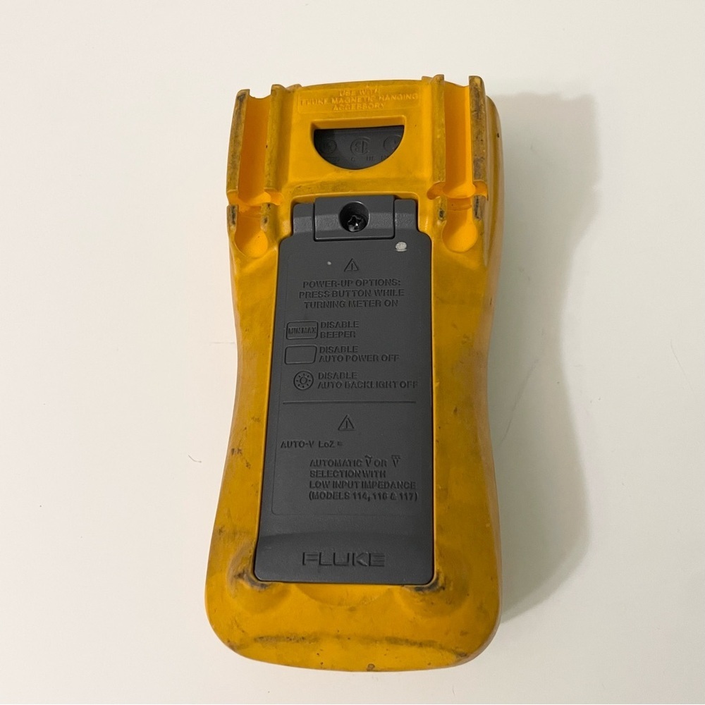 Fluke 115 True RMS Digital Multimeter - Picture 5 of 10